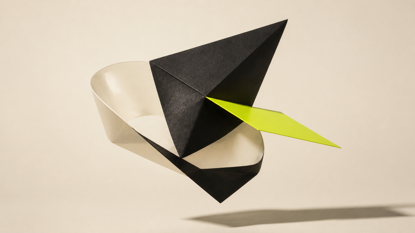 Composizione scultorea astratta in nero, avorio e giallo acido